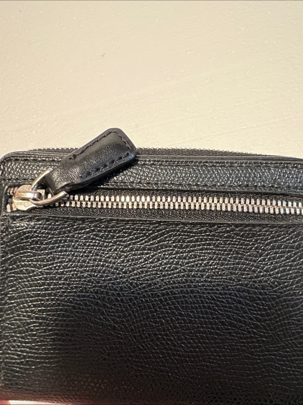 Tumi Black Pebbled Leather Zip-Around Wallet - Picture 2 of 3